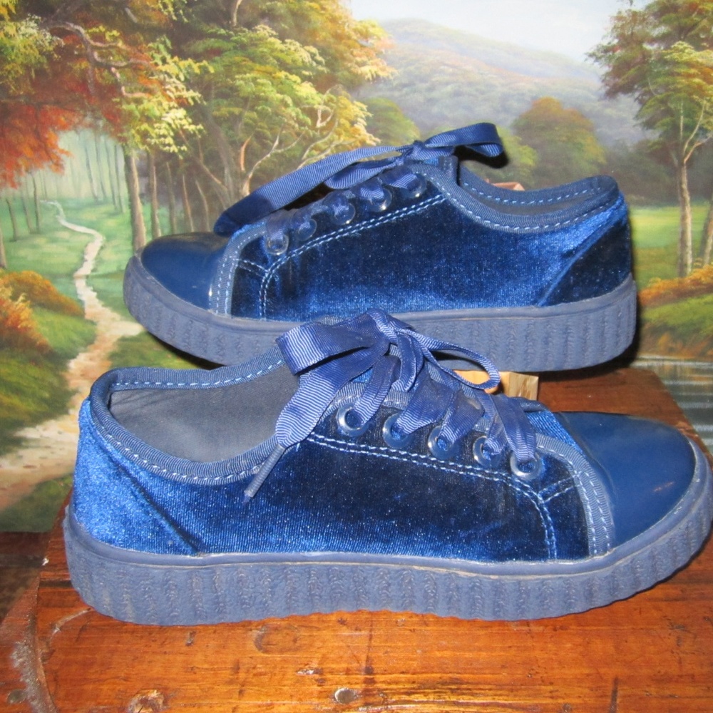 "Irelands" Dunnes Blue Velvet Toe Cap Shoes - Picture 4 of 7
